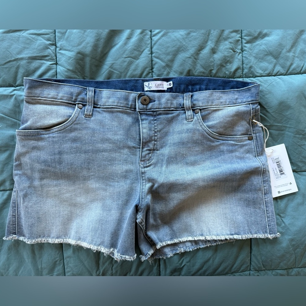 Carve Designs NWT Maui Denim Shorts Size 12
